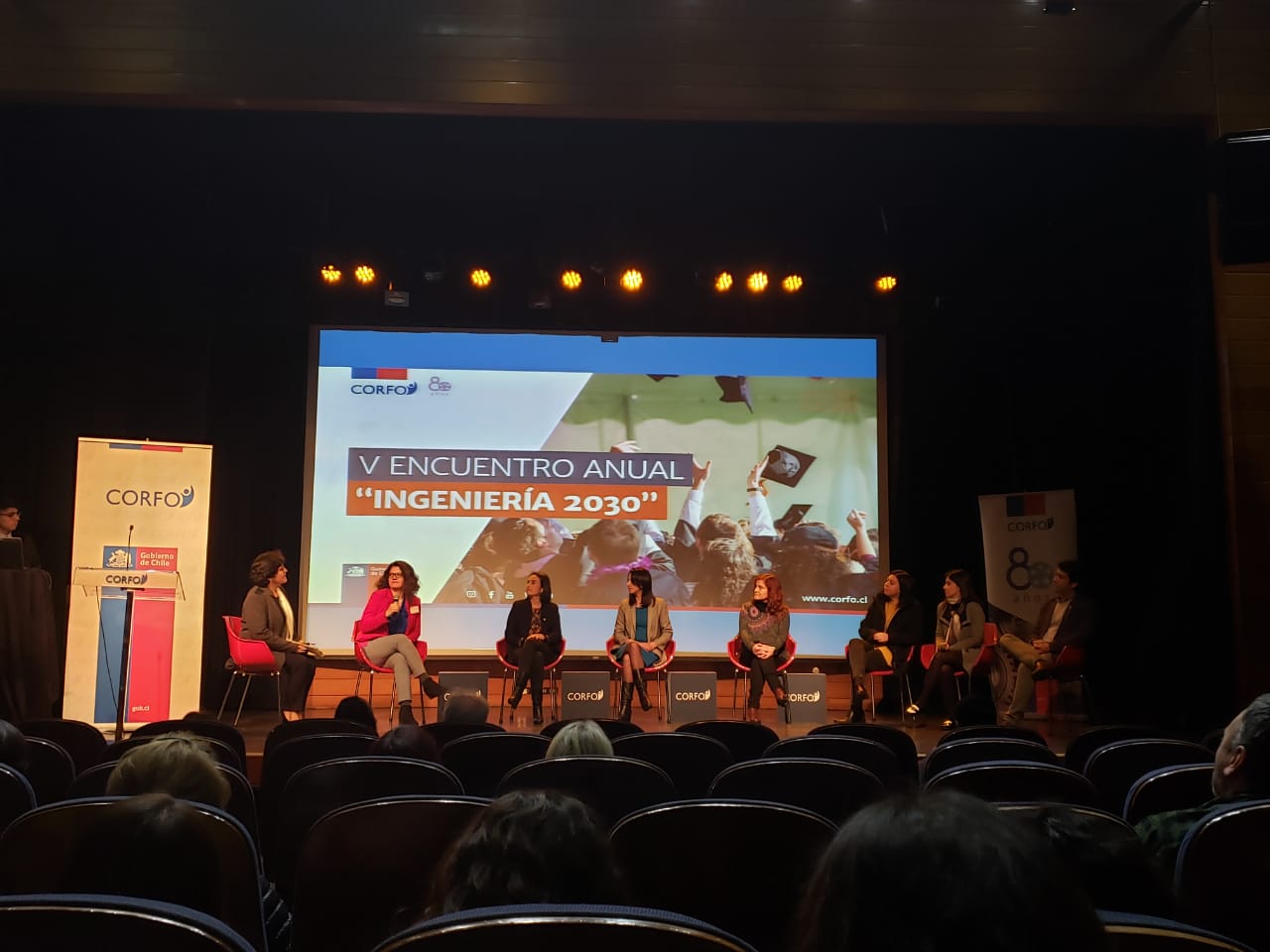 Profesora Karin Saavedra, en panel de "Mujeres en Ingeniería"
